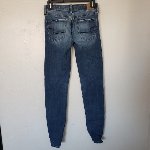 American Eagle 2 Long Skinny Jeans Medium Wash Denim Super Stretch 2L - Picture 2 of 7
